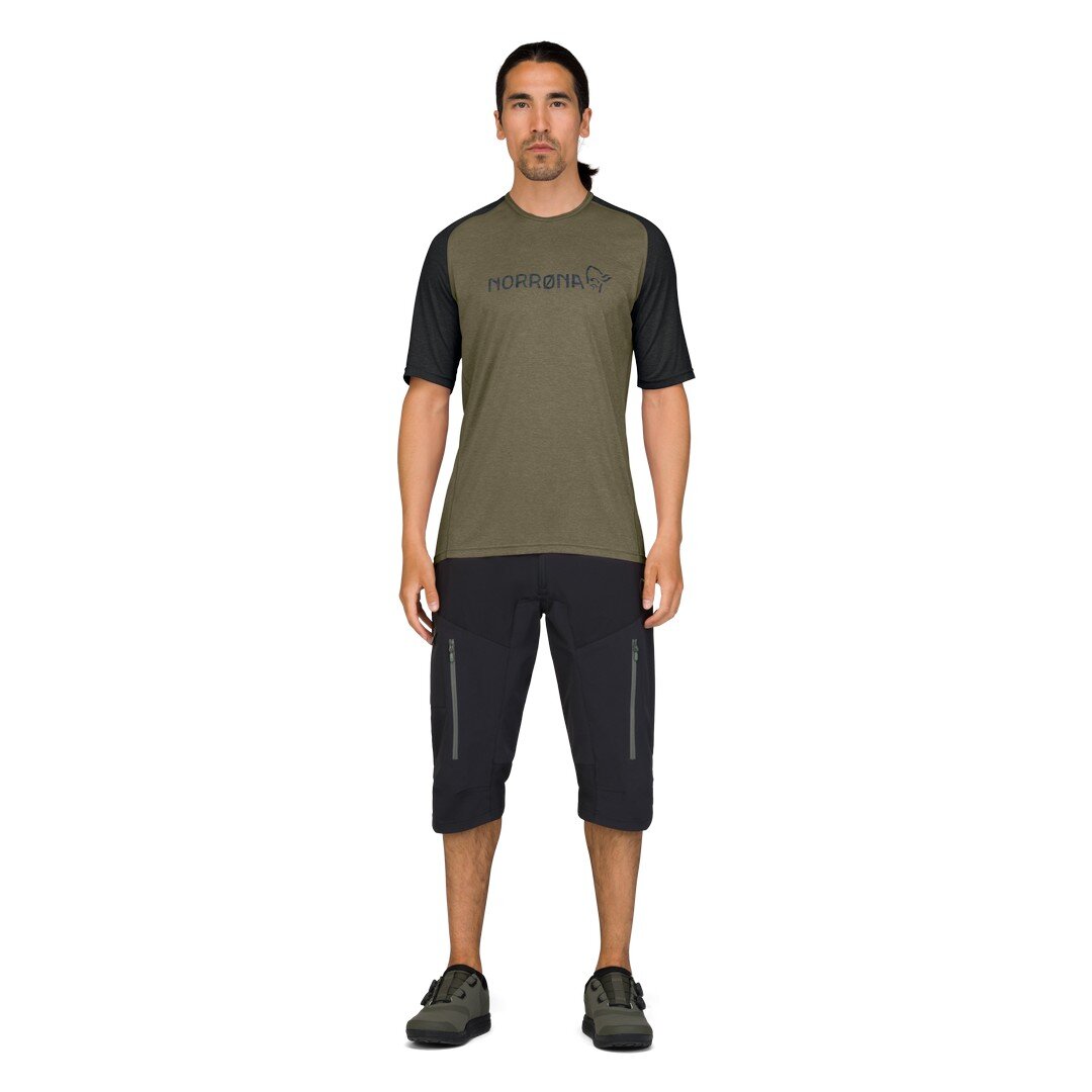 Norröna fjörå equaliser lightweight T-Shirt (M) Olive Night
