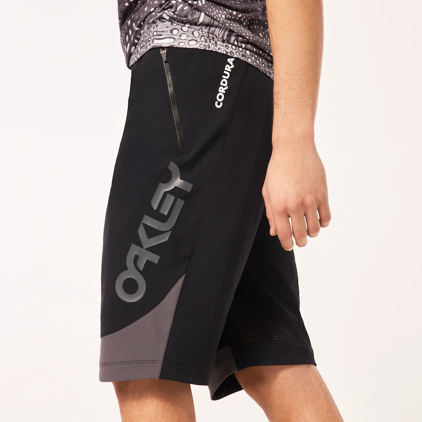 Oakley MAVEN SCRUB SHORT Black/Grey
